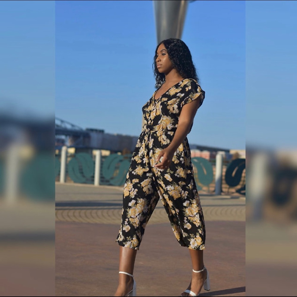 LARGE Black Floral Jumper